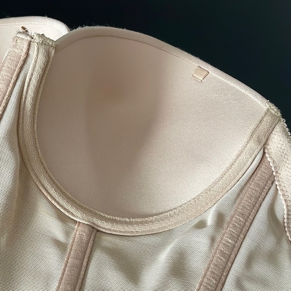 Boustier Patted with Wire Support - Picture 8 of 9